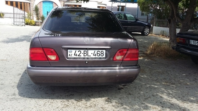 Mercedes E 200 1996, 25,000 km - 2.0 l - Bakı