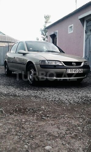 Opel Vectra 1996, 200,000 km - 2.0 l - Bərdə