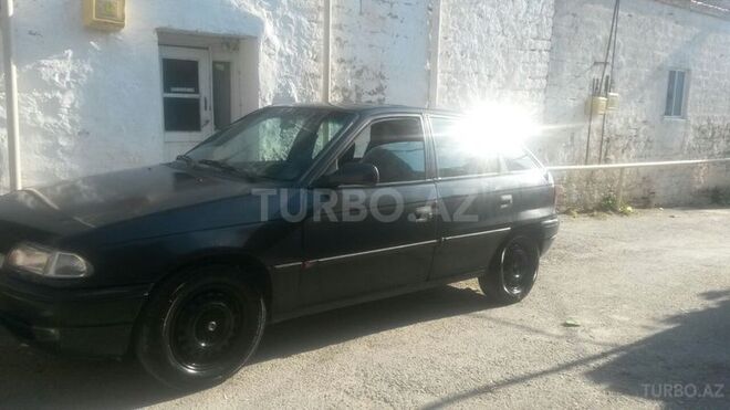 Opel Astra 1997, 230,000 km - 1.6 l - Bakı