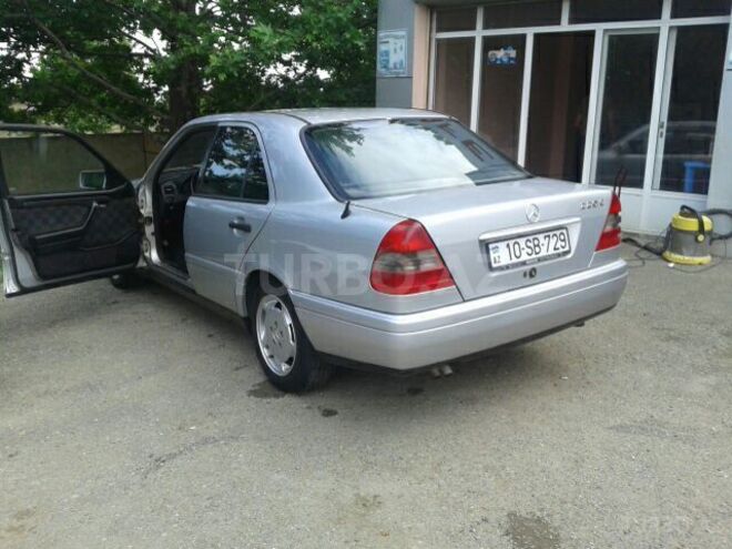 Mercedes C 220 1993, 255,000 km - 2.2 l - Goranboy