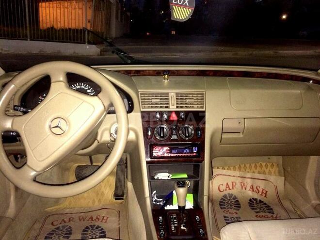 Mercedes C 240 2000, 248,000 km - 2.4 l - Bakı