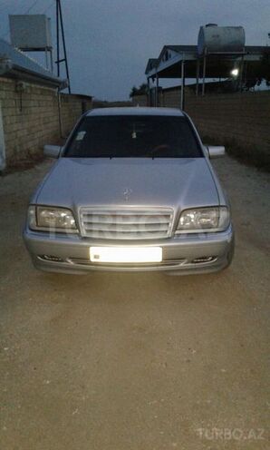 Mercedes C 240 1997, 310,000 km - 2.4 л - Salyan