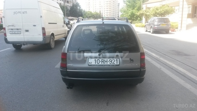 Opel Astra 1993, 198,000 km - 1.6 л - Bakı
