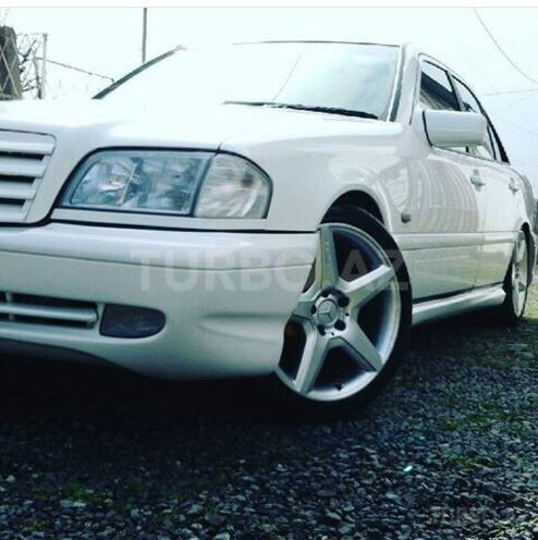 Mercedes C 200 1998, 137,000 km - 2.0 l - Bakı