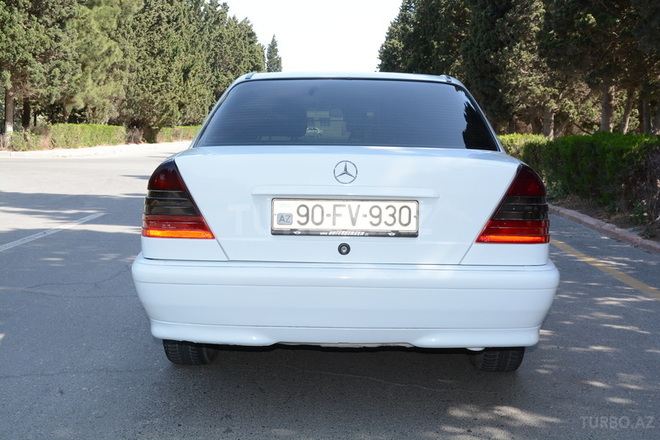 Mercedes E 220 1997, 400,000 km - 2.2 l - Sumqayıt