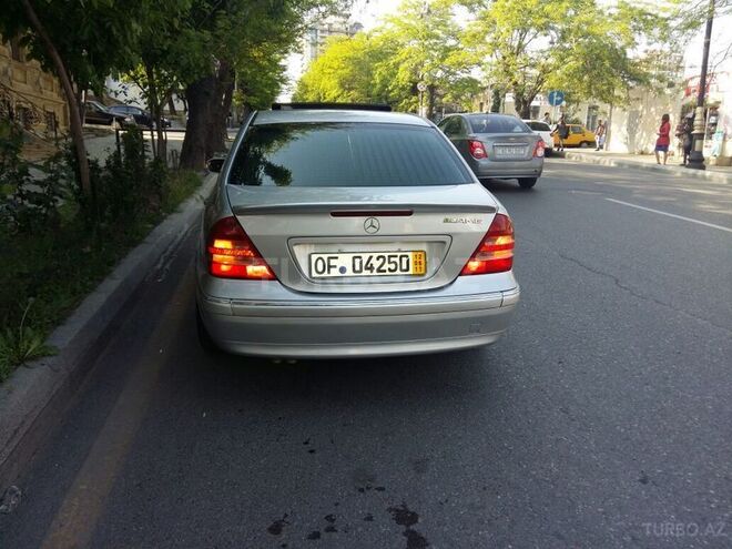 Mercedes C 200 2002, 240,000 km - 2.0 l - Bakı
