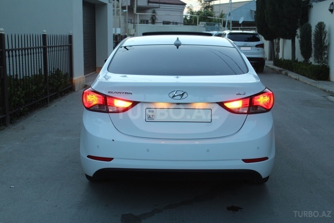 Hyundai Elantra 2015, 65,000 km - 1.8 л - Bakı