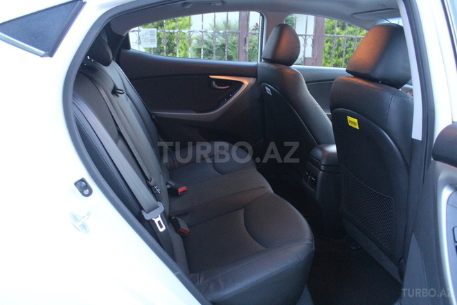 Hyundai Elantra 2015, 65,000 km - 1.8 л - Bakı