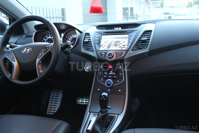 Hyundai Elantra 2015, 65,000 km - 1.8 л - Bakı