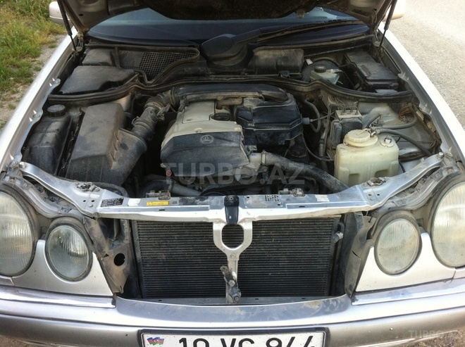 Mercedes E 320 1997, 23,000 km - 3.2 l - Bakı