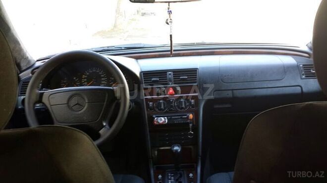 Mercedes C 200 1998, 204,000 km - 2.0 l - Bakı