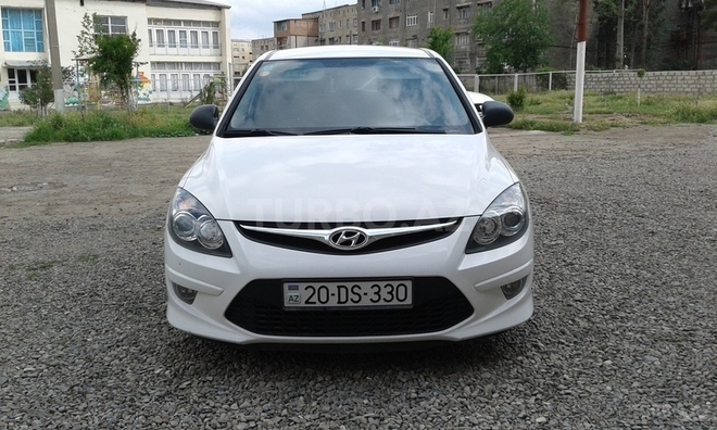 Hyundai i30 2011, 133,000 km - 1.6 l - Gəncə