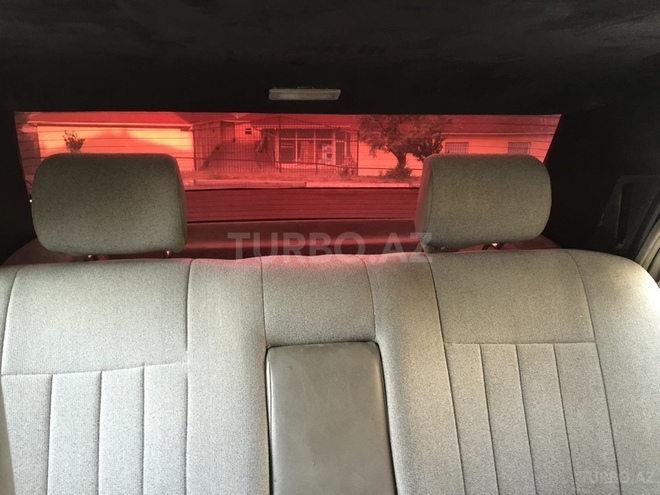 Mercedes E 220 1995, 380,000 km - 2.2 l - Bakı