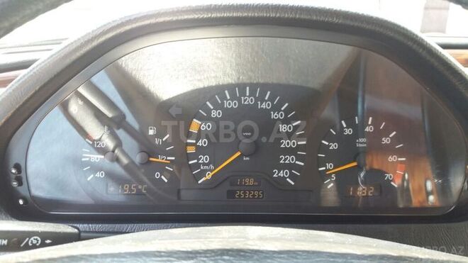 Mercedes C 180 1998, 253,000 km - 1.8 l - Bakı