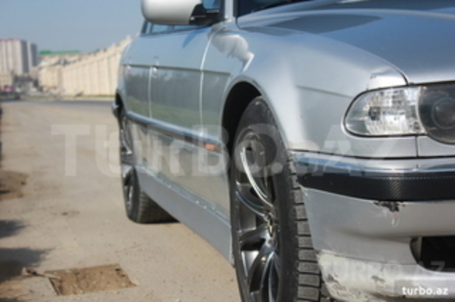BMW 730 1999, 245,000 km - 0.3 l - Bakı