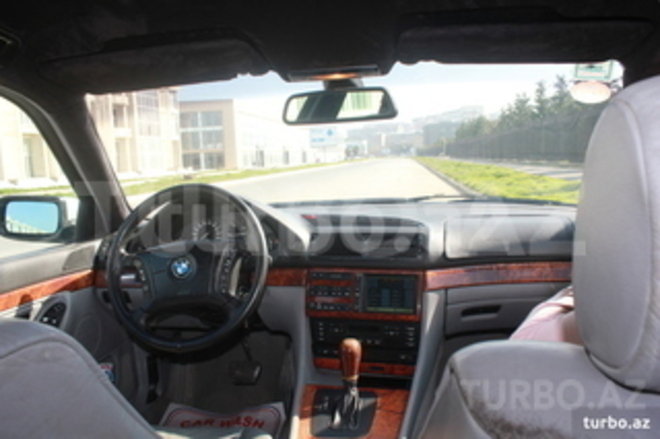 BMW 730 1999, 245,000 km - 0.3 l - Bakı