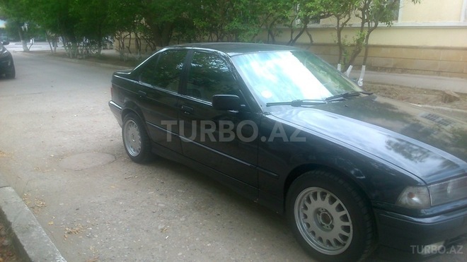 BMW 318 1994, 243,000 km - 1.8 l - Xırdalan