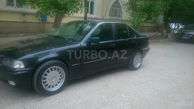 BMW 318 1994, 243,000 km - 1.8 l - Xırdalan
