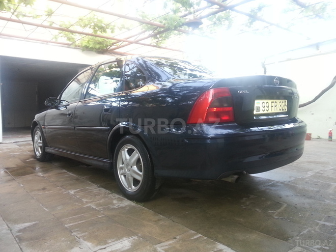 Opel Vectra 2000, 235,000 km - 1.6 l - Bakı
