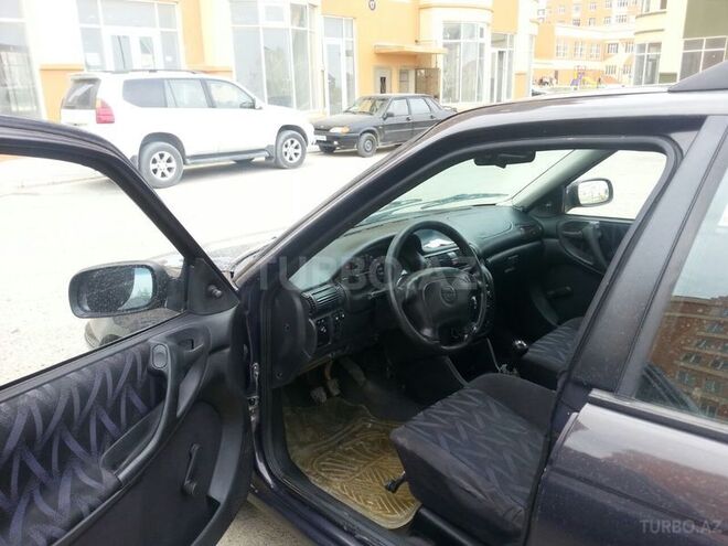 Opel Astra 1996, 20,000 km - 1.6 l - Bakı