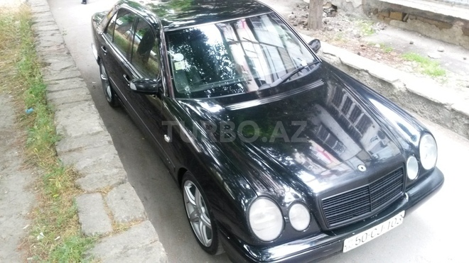 Mercedes E 220 2001, 398,549 km - 2.2 l - Bakı