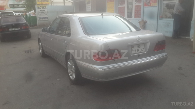 Mercedes E 320 2001, 250,000 km - 3.2 l - Bakı