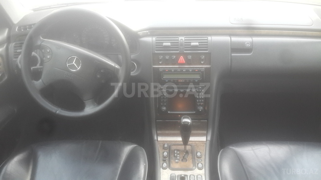 Mercedes E 320 2001, 250,000 km - 3.2 l - Bakı