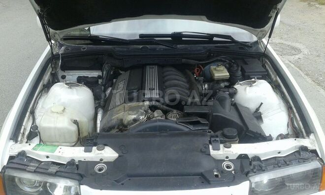 BMW 320 1995, 225,600 km - 2.0 л - Bakı