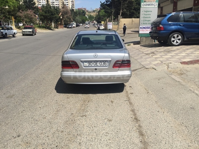 Mercedes  2001, 220,000 km - 2.2 l - Bakı