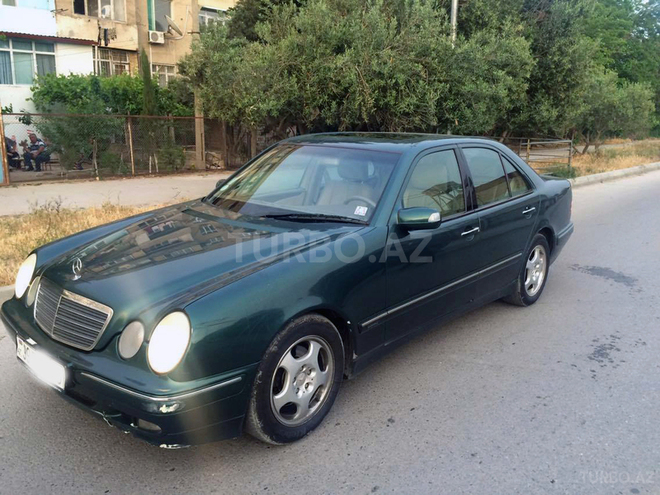 Mercedes E 270 2000, 289,000 km - 2.7 l - Bakı
