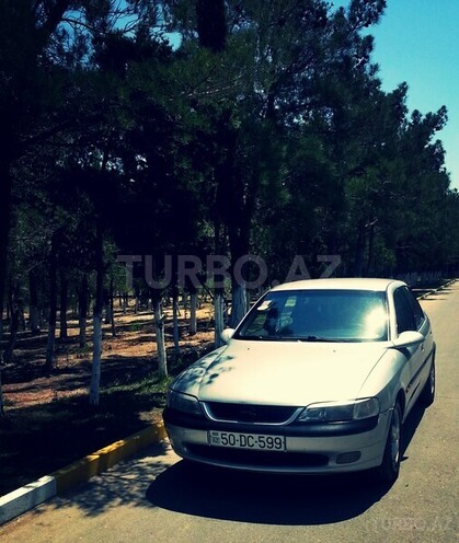 Opel Vectra 1996, 318,000 km - 1.8 l - Sumqayıt