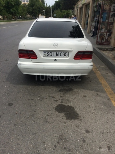 Mercedes E 200 1999, 212,345 km - 2.0 л - Bakı