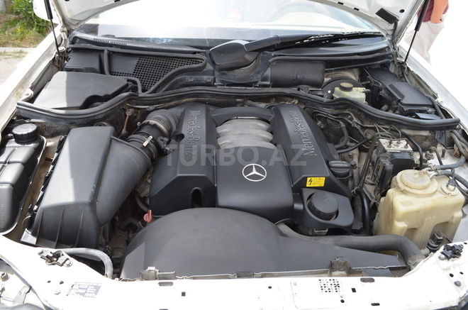 Mercedes E 240 1997, 258 km - 2.4 л - Sumqayıt