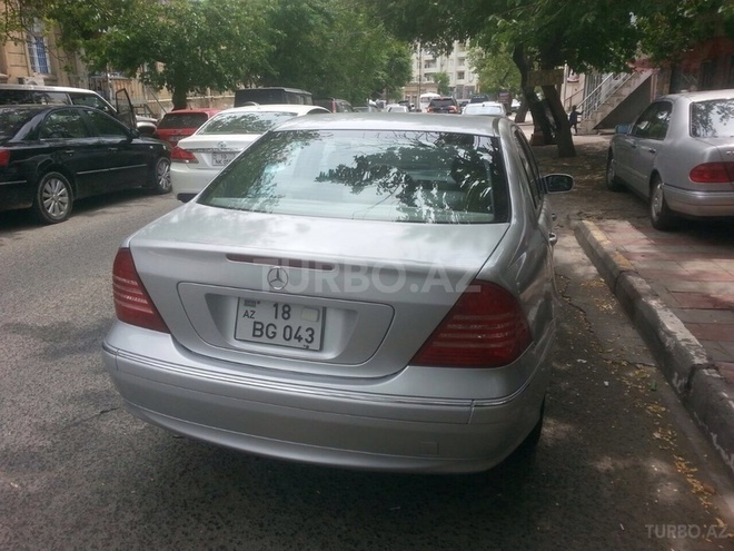 Mercedes C 230 2003, 164,000 km - 1.8 l - Bakı