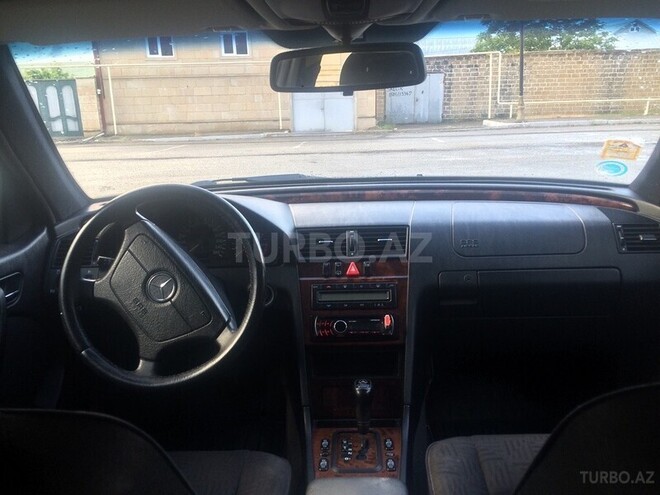 Mercedes C 200 2000, 185,000 km - 2.0 l - Şamaxı