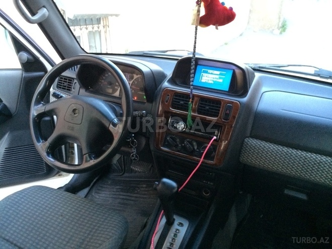 Mitsubishi Pajero io 2000, 250,000 km - 1.8 л - Bakı
