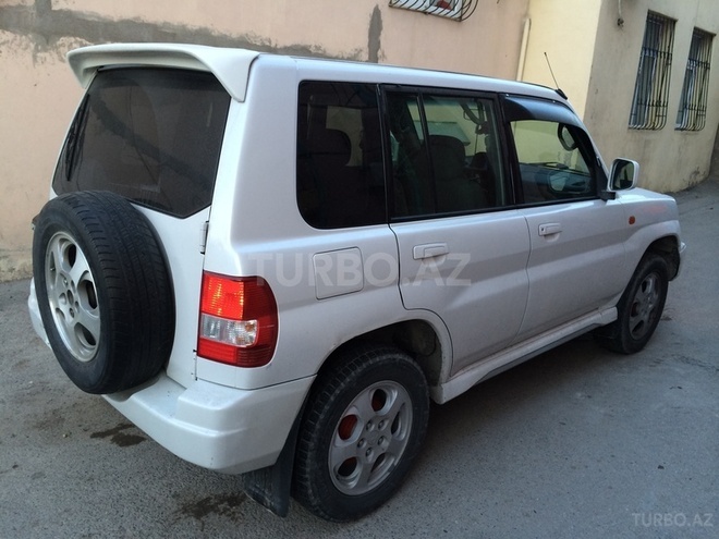 Mitsubishi Pajero io 2000, 250,000 km - 1.8 л - Bakı
