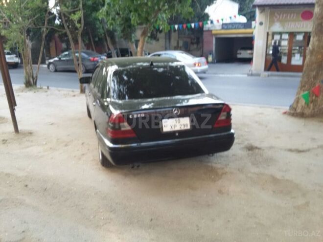 Mercedes C 220 1995, 260,000 km - 2.2 l - Bakı