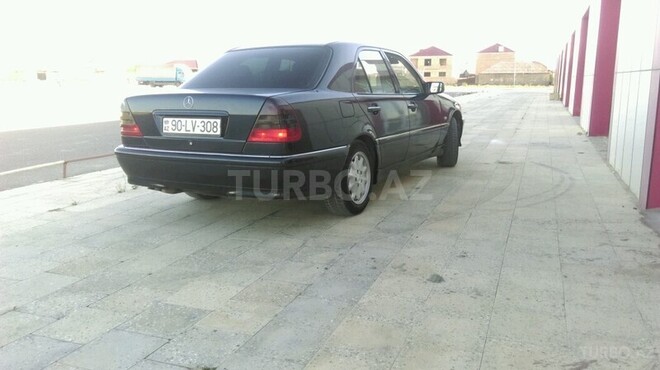Mercedes C 220 2000, 254,632 km - 2.2 l - Bakı