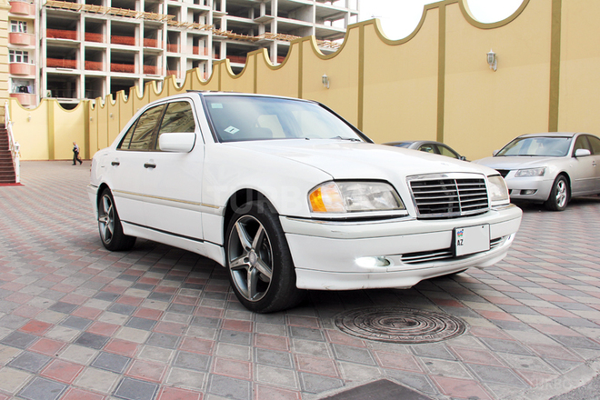Mercedes C 280 2000, 192,000 km - 2.8 l - Bakı