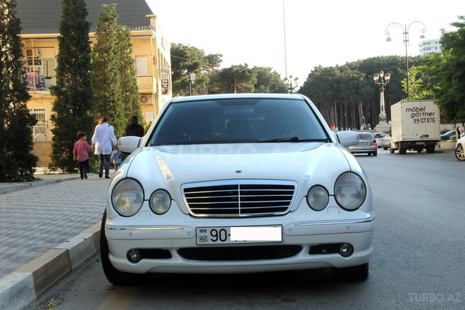Mercedes E 320 2001, 98,500 km - 3.2 l - Bakı