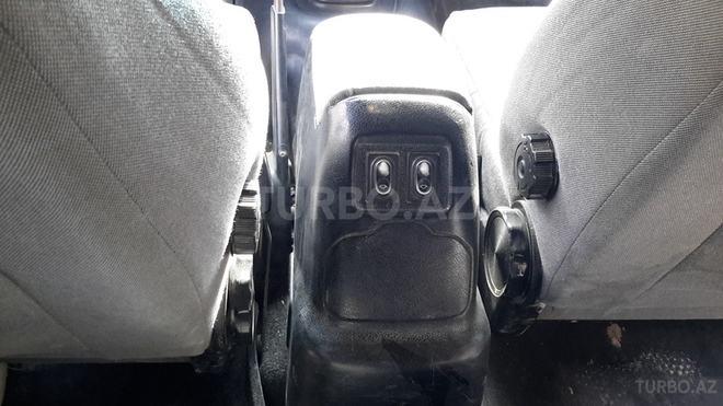 GAZ 31105 2005, 200,000 km - 2.3 l - Qobustan
