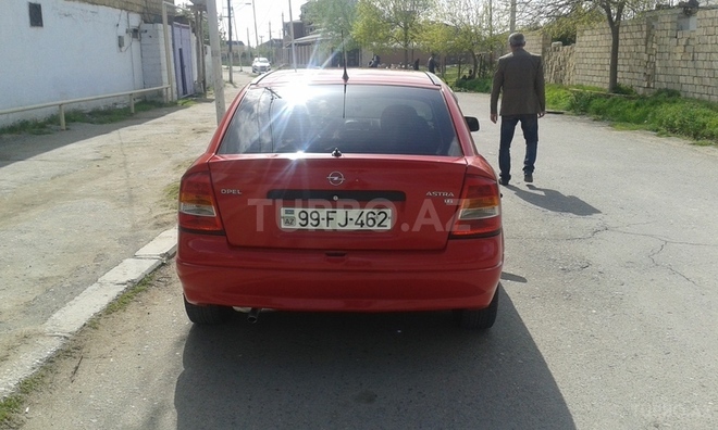 Opel Astra 2000, 140,000 km - 1.6 l - Salyan