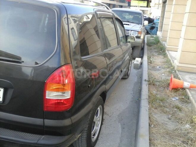 Opel Zafira 1999, 260,000 km - 1.8 л - Bakı