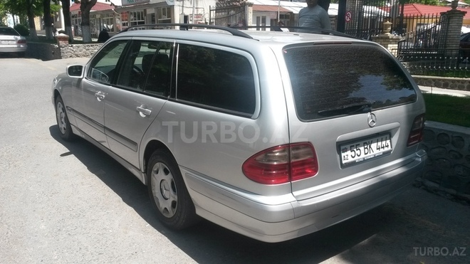 Mercedes E 220 2000, 255,000 km - 2.2 l - Şəki