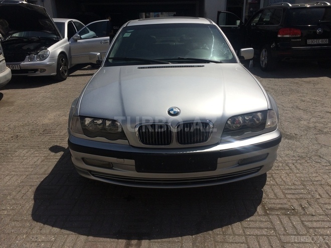 BMW 325 2001, 200,000 km - 2.5 л - Bakı