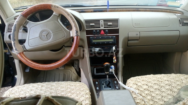 Mercedes C 230 1998, 270,000 km - 2.3 l - Tovuz