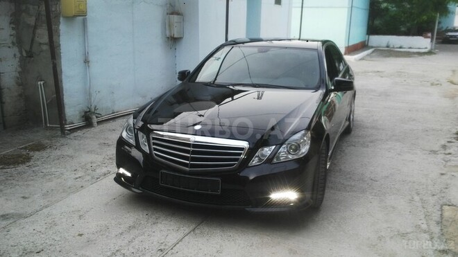 Mercedes E 350 2009, 129,500 km - 3.5 l - Bakı
