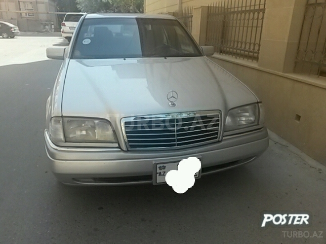 Mercedes C 220 1998, 198,000 km - 2.2 l - 
