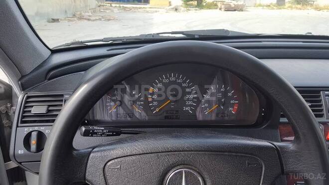 Mercedes C 200 1999, 200,000 km - 2.0 l - Sumqayıt